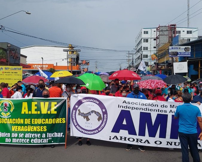 Mulino afirma que debe haber un gran precedente contra un profesor de huelga en Panamá

 – Reporte Tico