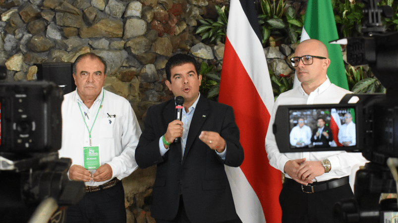 PLN corre el riesgo de perder la deuda política debido a retrasos en la renovación de las estructuras, advierte Álvarez desanti

 – Reporte Tico