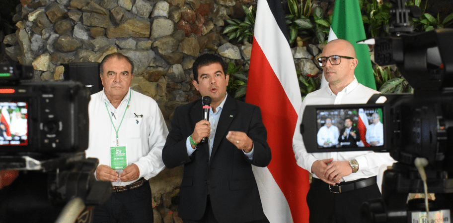 PLN corre el riesgo de perder la deuda política debido a retrasos en la renovación de las estructuras, advierte Álvarez desanti

 – Reporte Tico