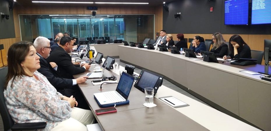 Integre la comisión que analizará y discutirá las reformas constitucionales para prohibir el estatus doble

 – Reporte Tico