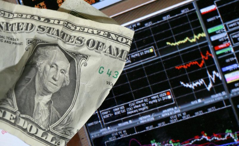 Trump hijo advierte que los bancos podrían «extinguirse en 10 años»