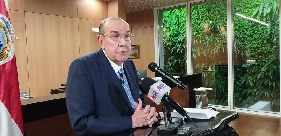 «¡Basta ya!» de estas «batallas ridículas» contra Oij y el ministerio oficial, afirma el presidente Rodrigo Aias Chaves