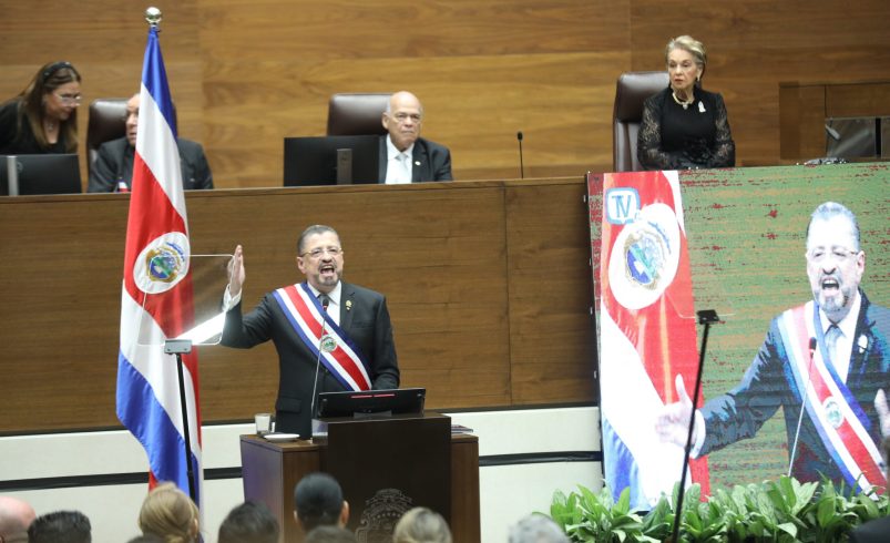 Chaves se retira como candidato en su último informe a la legislativa