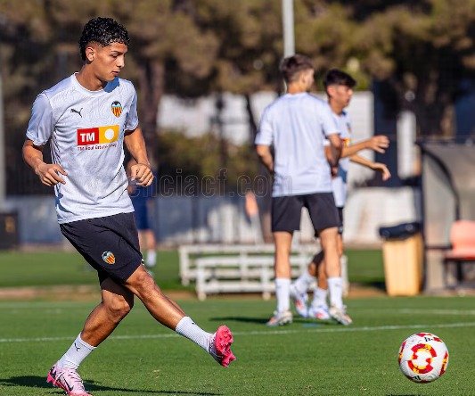 Warren Madrigal tendrá que superar una lesión compleja

 – Reporte Tico