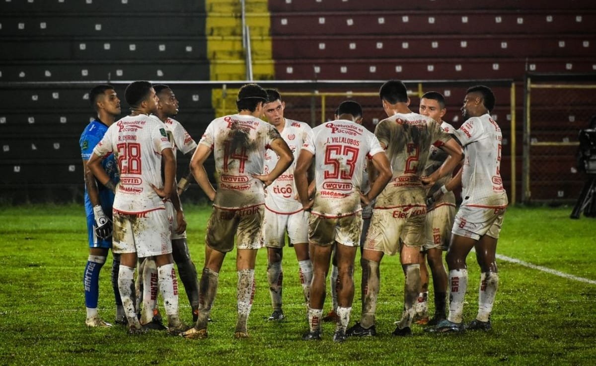 Santos y Guanacasta Fustigan a Fedef Fútbol: ¿Tienes razón?