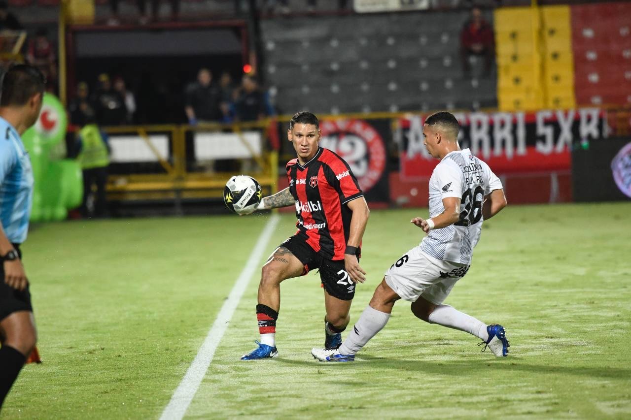 Alajuelense y Herediano no ceden