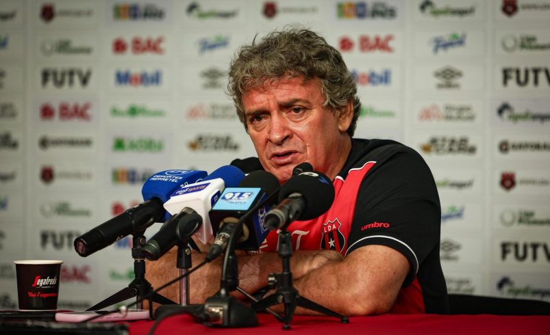 ÓScar Ramírez tiene una solicitud de último minuto para los fanáticos de Liguista