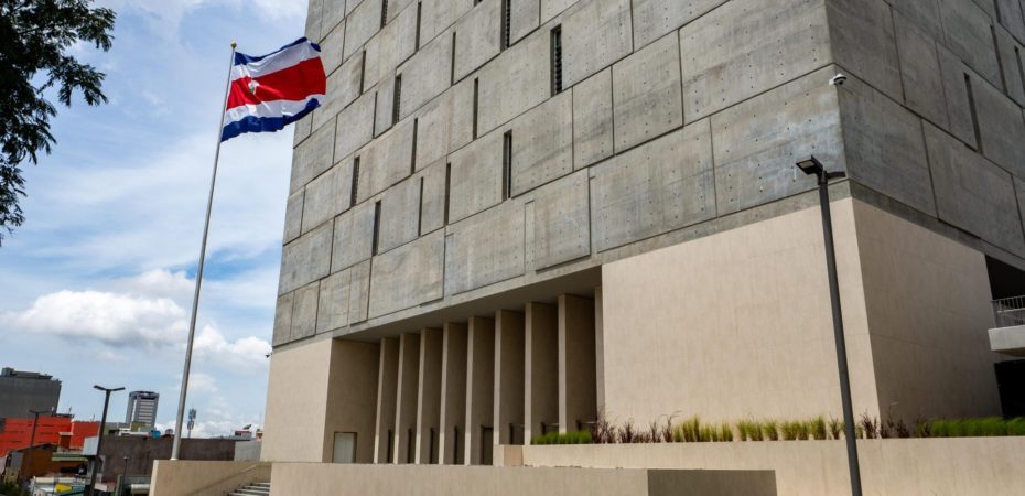 Los suplentes aprobaron el primer presupuesto inusual 2025, con críticas al gobierno por descuidar el sector social

 – Reporte Tico