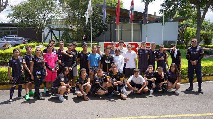 Bill intentará hacer ligas deportivas permanentes que eliminen a los jóvenes de los crímenes

 – Reporte Tico