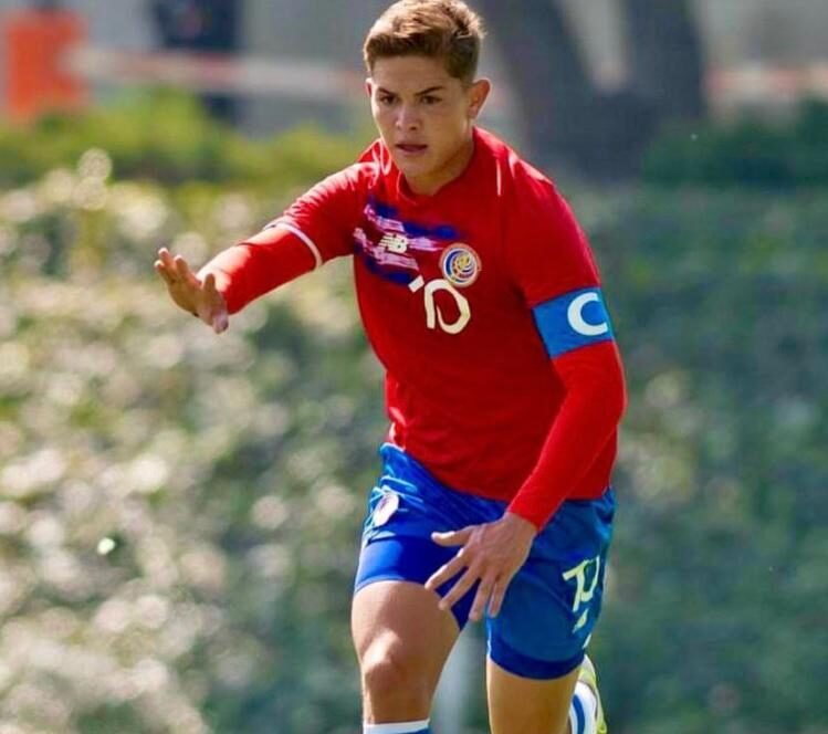 ‘Piojo’ Herrera desafía las críticas a Brandon Aguilera con una fuerte respuesta

 – Reporte Tico
