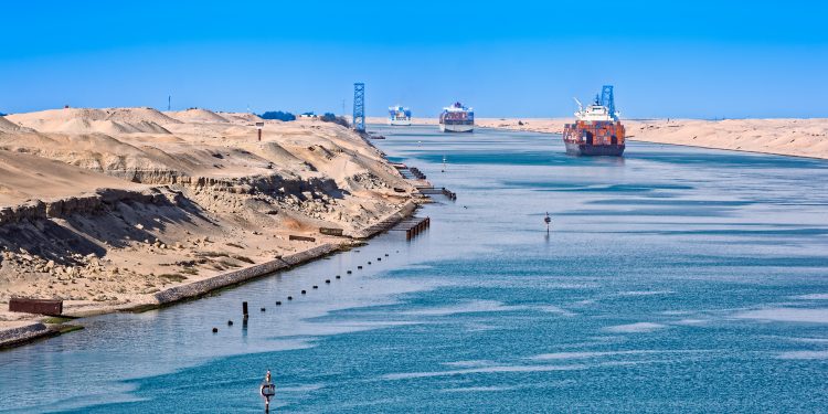 Egipto perdió $ 8,000 millones para reducir la navegación a través del canal de Suez

 – Reporte Tico