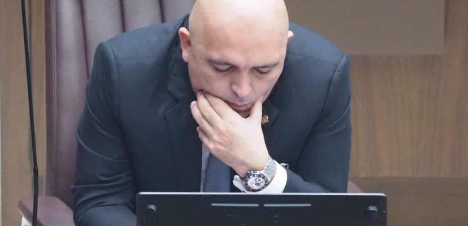 Los diputados de Pusc solicitan información a la presidencia sobre las visitas de Celso Gamboa al edificio presidencial

 – Reporte Tico