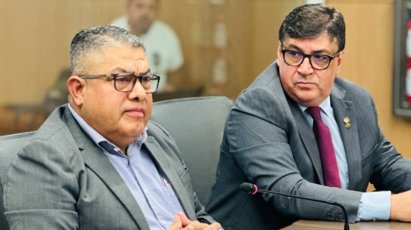 Celso Gamboa y dos más (todo bajo custodia) visitaron al director Di Jorge Torres cuando era Ministro de Seguridad

 – Reporte Tico