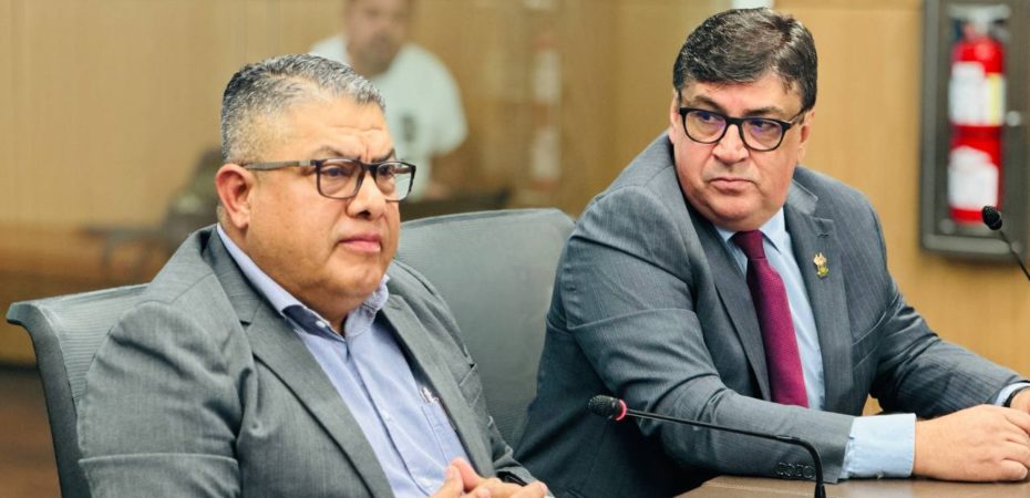 Celso Gamboa y dos más (todo bajo custodia) visitaron al director Di Jorge Torres cuando era Ministro de Seguridad

 – Reporte Tico