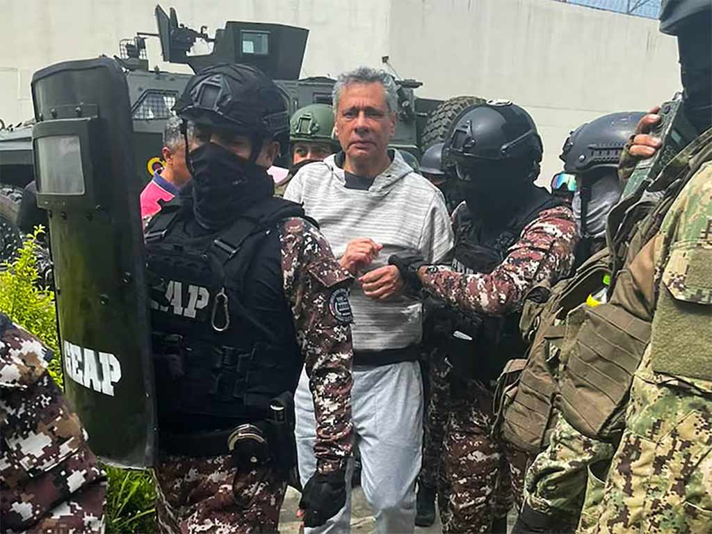 El ex vicepresidente de Ecador confirma la inocencia en un presunto crimen

 – Reporte Tico