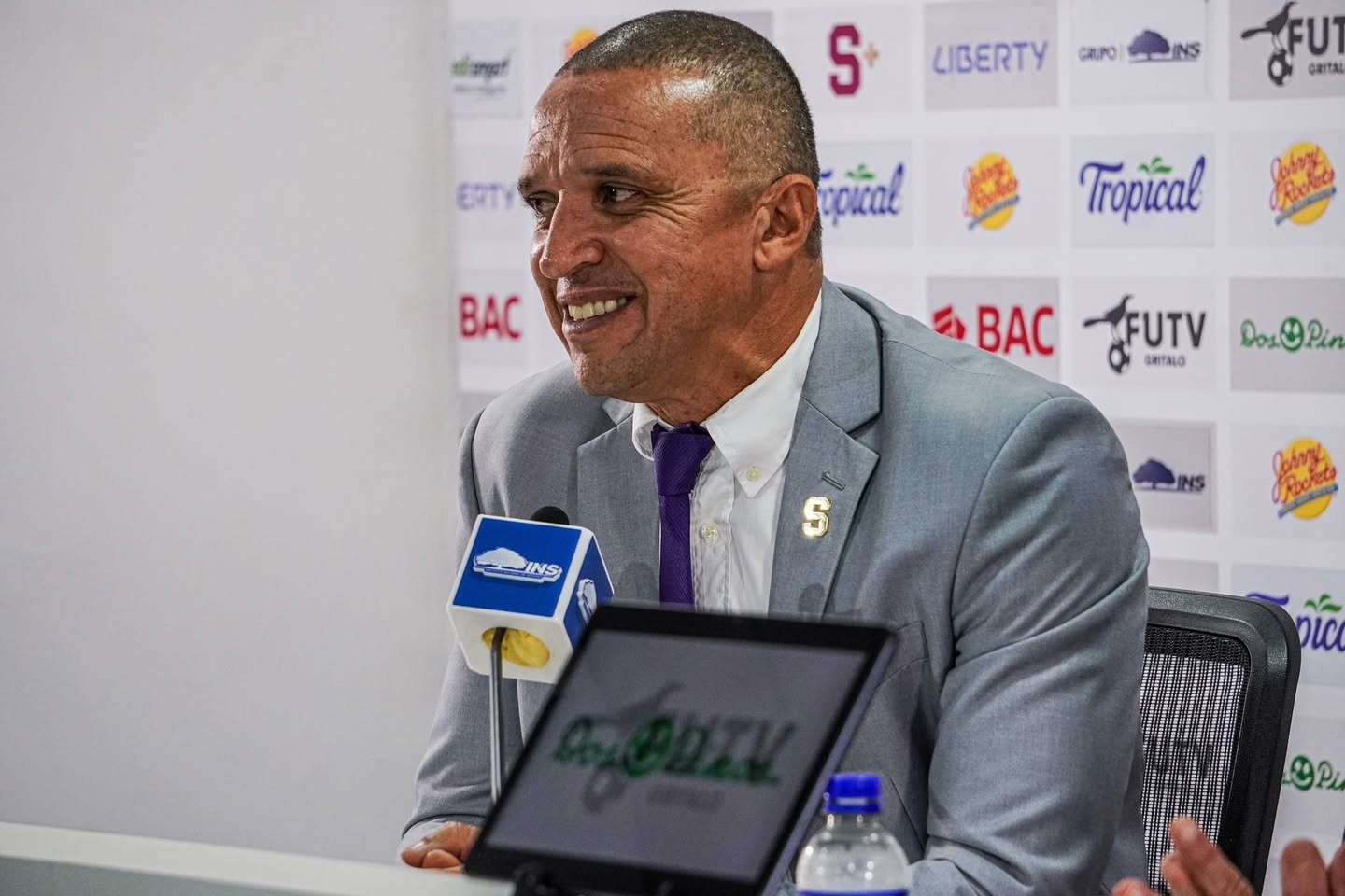 Lonis predica paciencia en el saprissa … aunque un jugador no la tendrá

 – Reporte Tico