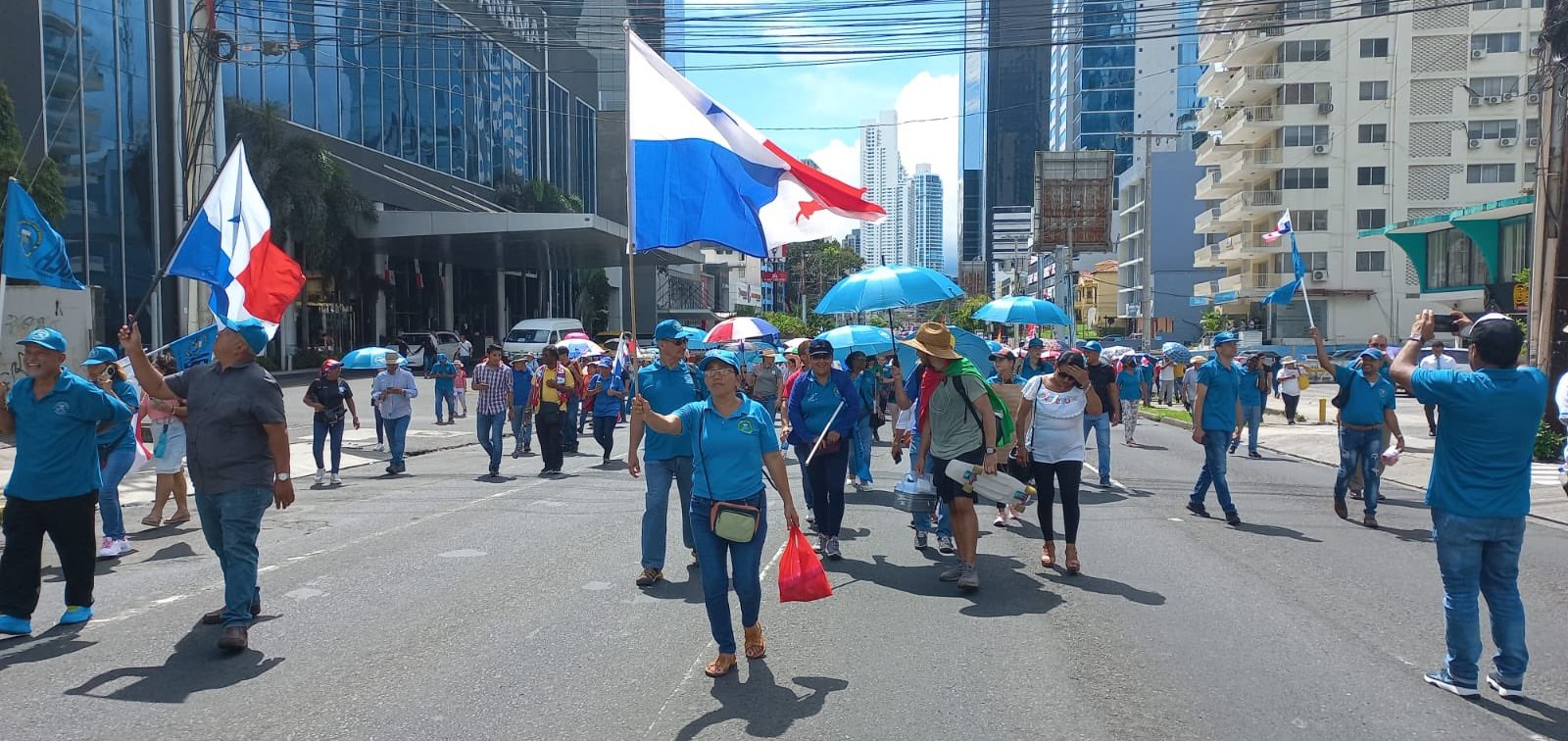 Los educadores de Panamá anuncian para continuar la huelga de demanda de una pensión digna

 – Reporte Tico