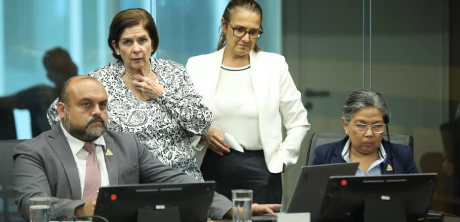 Preguntas de revisión de CNE Control interno efectivo de proyectos de infraestructura urgente

 – Reporte Tico
