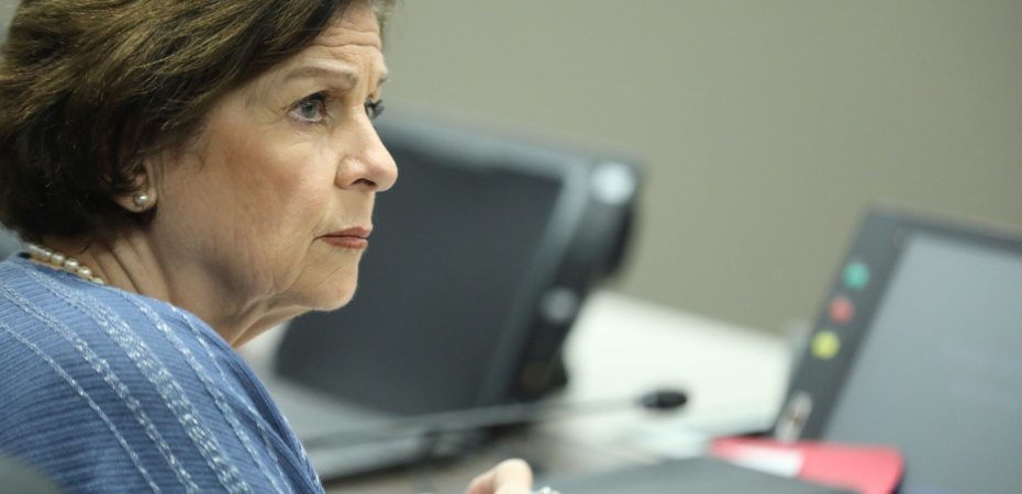 Pilar Cisneros describe como una advertencia de «democracia peligrosa» que TSE ha hecho con Rodrigo Chaves

 – Reporte Tico