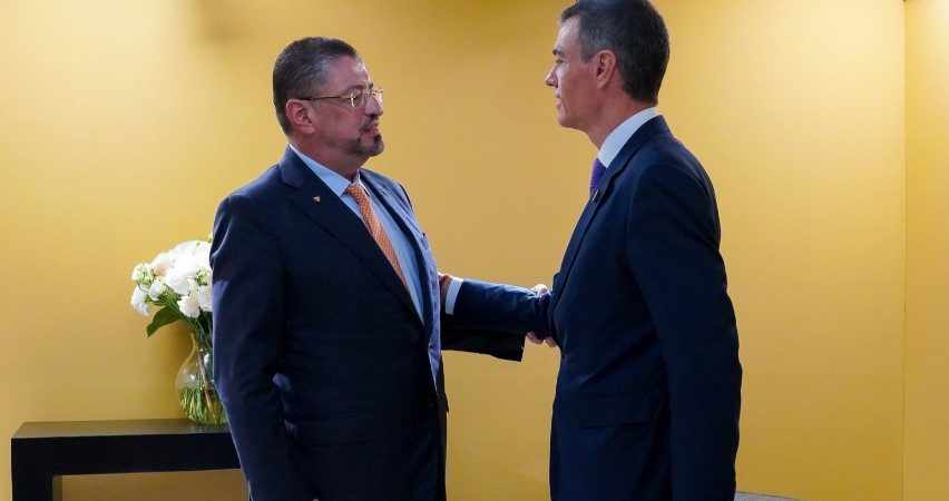 Pedro Sánchez ofrece Rodrigo Chaves en una conferencia

 – Reporte Tico