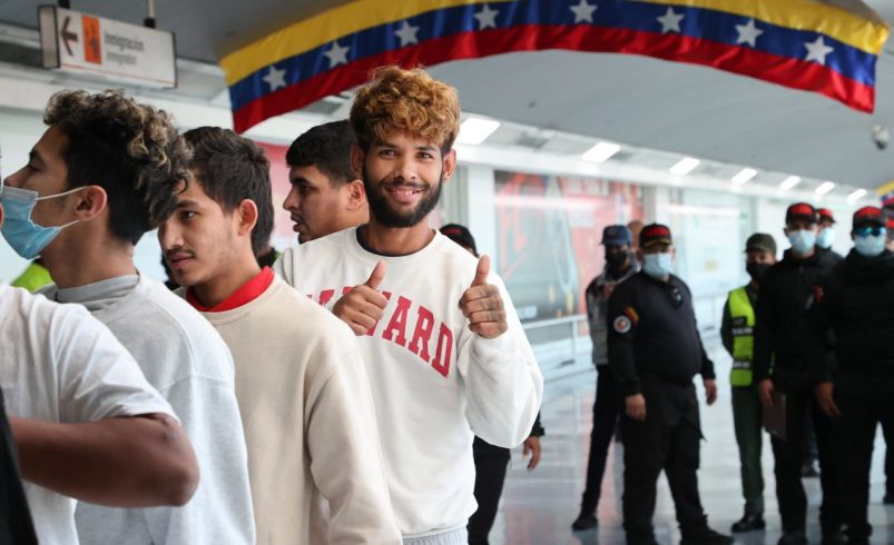 Venezuela está recibiendo un nuevo vuelo con 203 deportes de los inmigrantes estadounidenses

 – Reporte Tico
