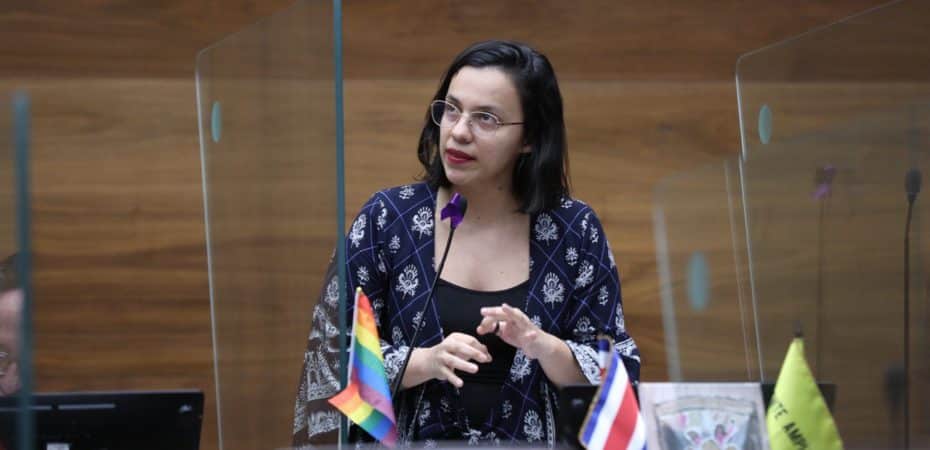 Sofía Guillén comparte una foto de su ultrasonido

 – Reporte Tico
