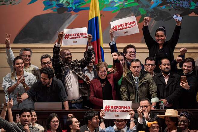 Senado Columbia aprueba la reforma del trabajo promovido por el gobierno

 – Reporte Tico