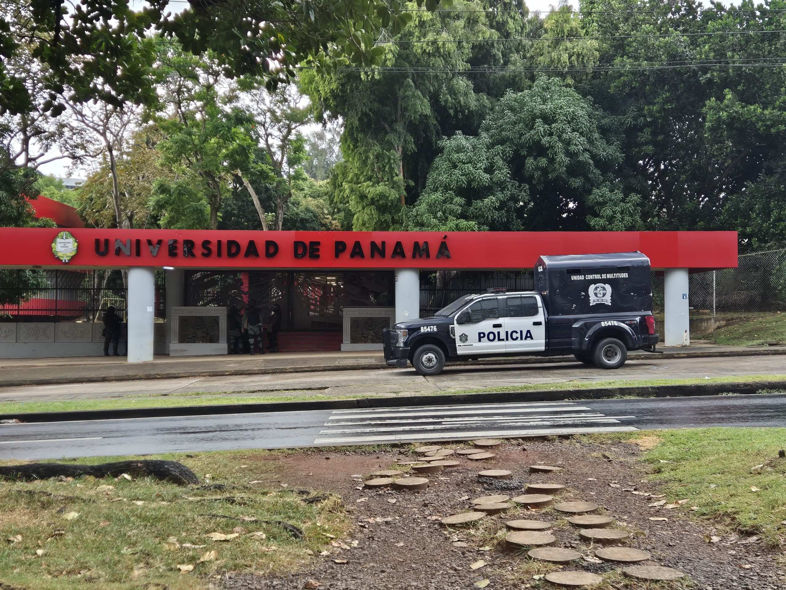 Universidad Panamnian suspende la cara – clase – Clases para protestas

 – Reporte Tico