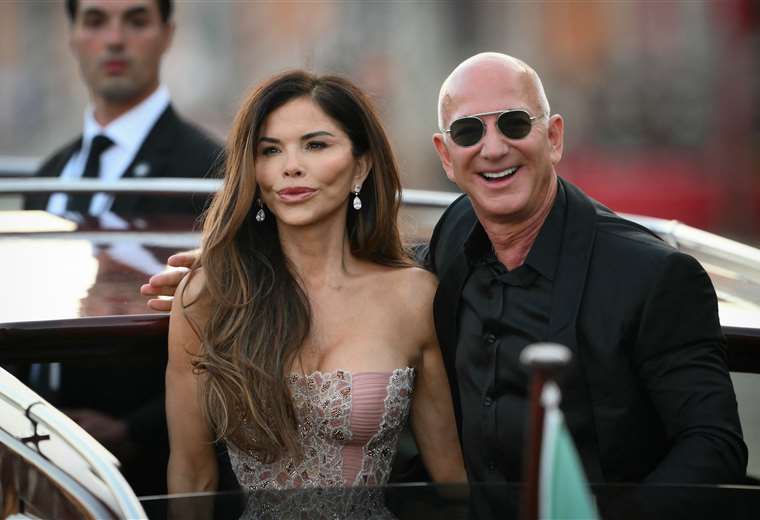 «No hay espacio para Bezos», llora la protesta después de la boda del fundador de Amazon

 – Reporte Tico