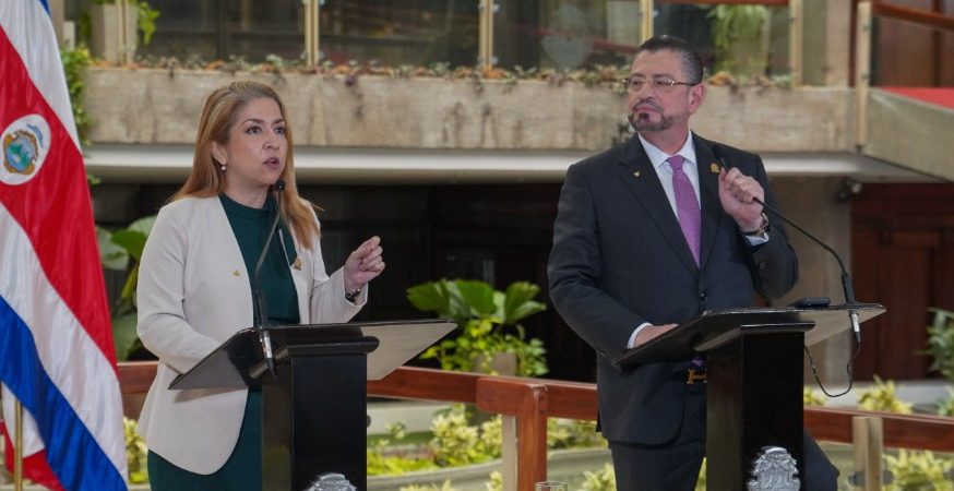 ¿Puede el presidente Chaves seguir su conferencia de prensa? TSE explica los límites de las nuevas disposiciones electorales

 – Reporte Tico