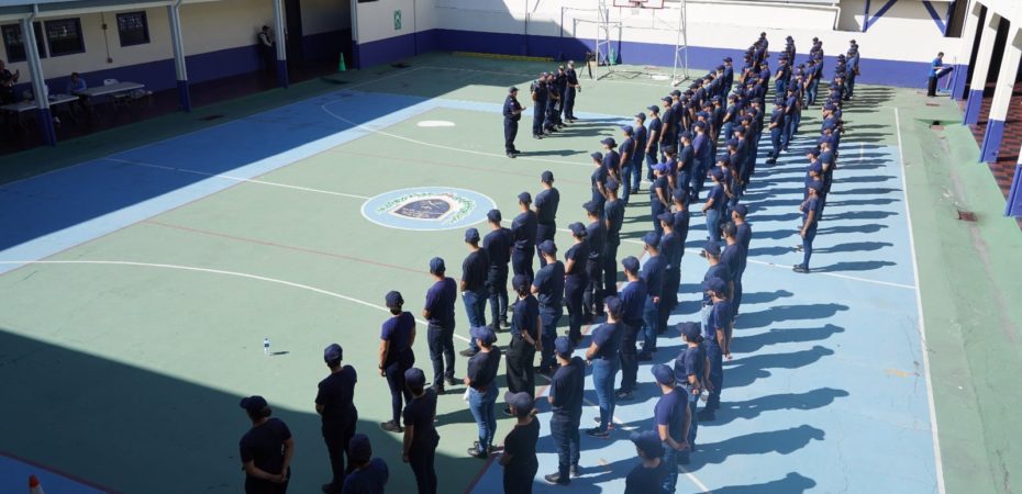 La condición física de la policía para el examen de la sesión

 – Reporte Tico