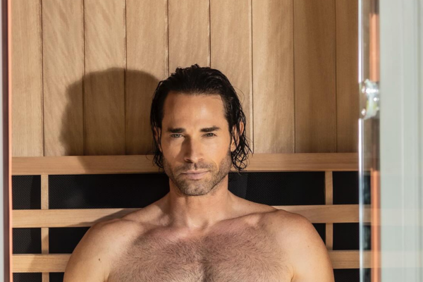 Sebastián Rulli muestra su lado más artístico en una sesión fotográfica desnuda

 – Reporte Tico