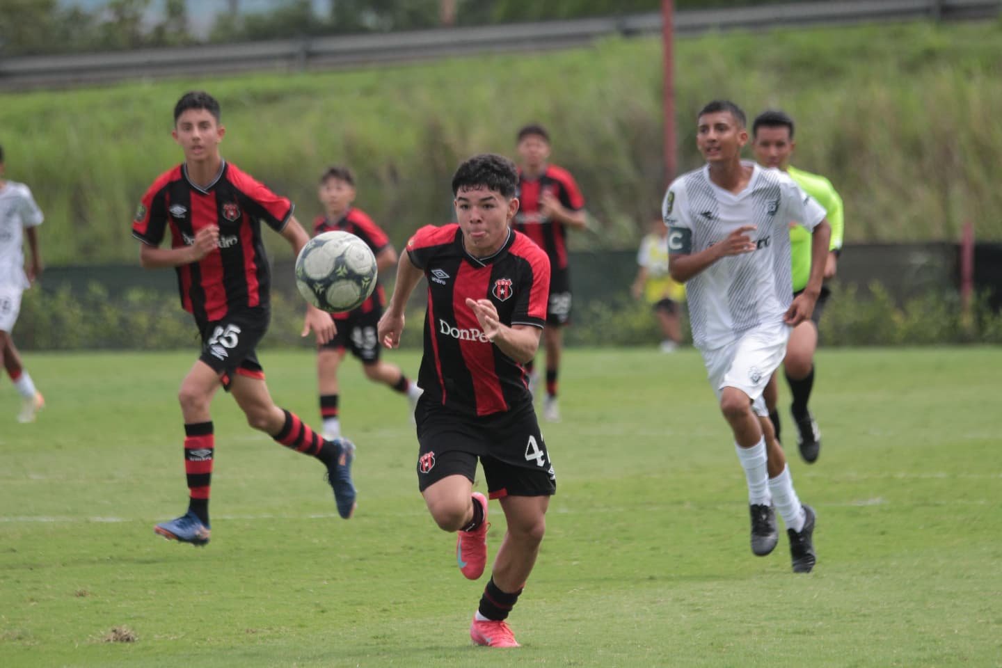 Alajuelense dirá presente en todas las finales de la Liga Liga Minor 2025

 – Reporte Tico