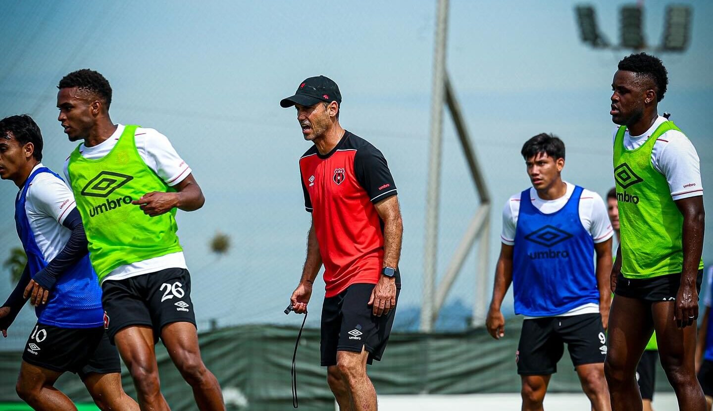 AlajueleSe viajará a México con 28 jugadores … y Joel Campbell

 – Reporte Tico