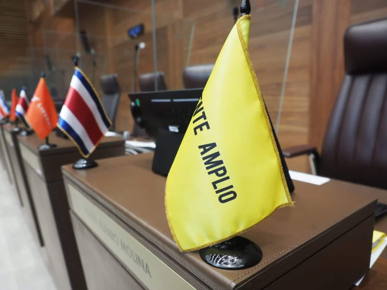 Mociones Días 4-3 Bran 2500, frente ancho mayoritario

 – Reporte Tico