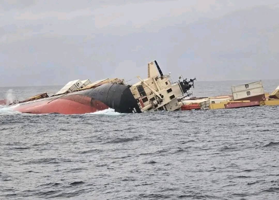 Dos miembros de la tripulación del barco griego atacaron desde la costa de Yemen

 – Reporte Tico