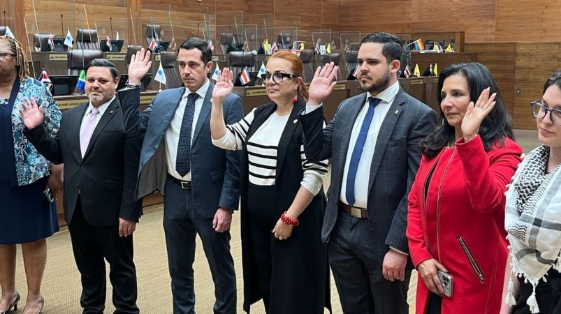 La Comisión recomendará aceptar reformas para prohibir una posición doble; La habitación IV tendrá la última palabra

 – Reporte Tico