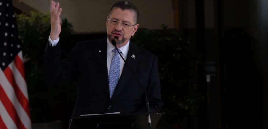 Chaves sobre Visa: Retirada a Rodrigo Arias

 – Reporte Tico