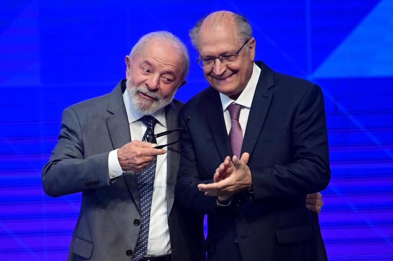 Brasil está buscando alternativas para fortalecer el comercio externo frente al posible aumento de los aranceles estadounidenses.

 – Reporte Tico
