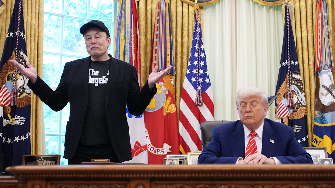 Trump sugiere que el almizcle «se acerca al bar de la playa y regresa a Sudáfrica»

 – Reporte Tico