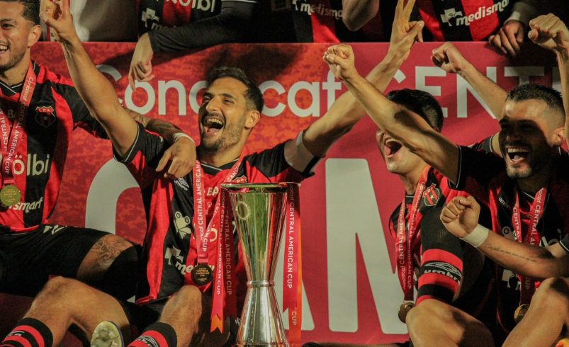 ¿Por qué no aparecen los nuevos fichajes de equipos ticnic en el registro de la Copa Centroamericana?

 – Reporte Tico