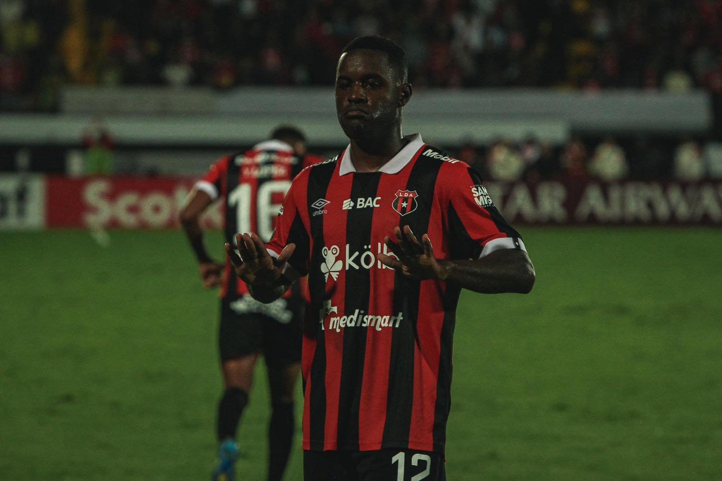 ¿Joel intentó regresar a Saprissa? Interpreta la reacción de Juan Carlos Rojas después de la versión

 – Reporte Tico