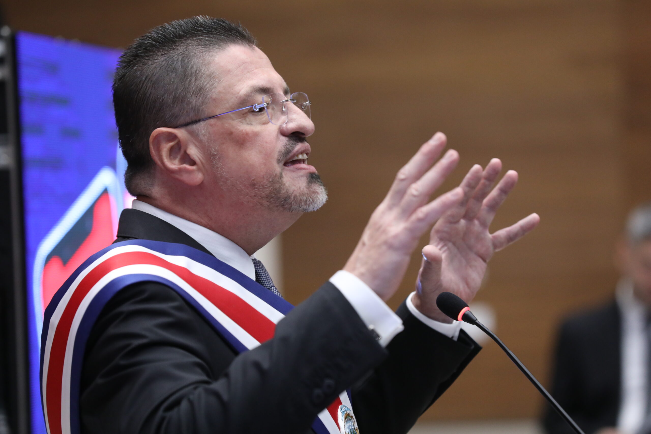La oficina del fiscal posee al presidente de financiamiento electoral

 – Reporte Tico