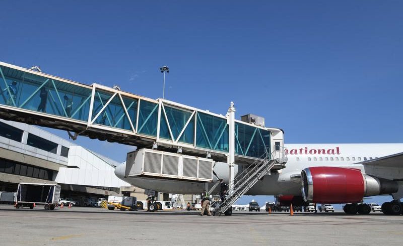 El vuelo 39 llega a Venezuel con más de 200 ciudadanos de los Estados Unidos

 – Reporte Tico