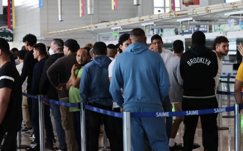 Venezuela informa más de 7,000 deportados desde los Estados Unidos después del verano del vuelo 40

 – Reporte Tico
