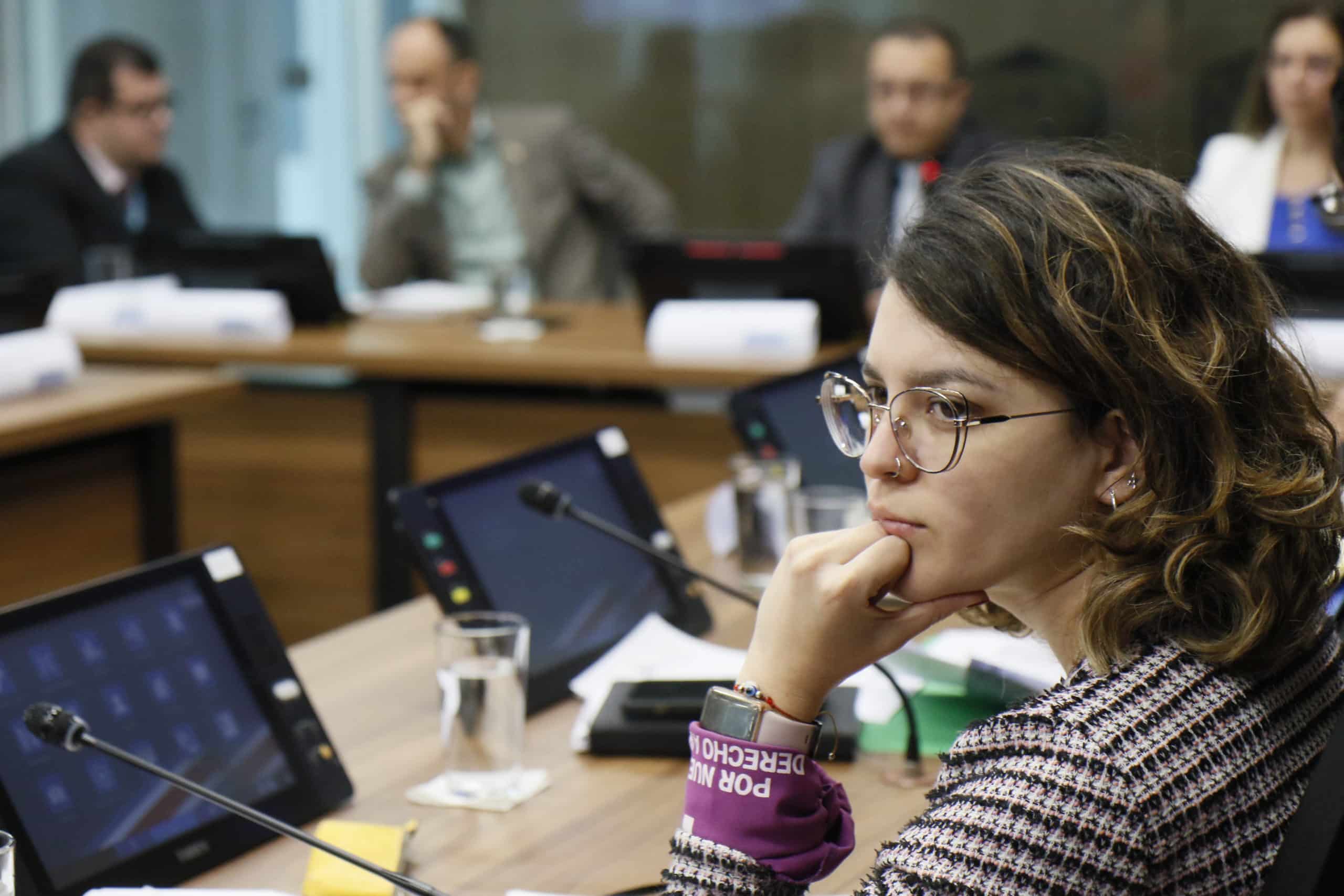 El diputado Frente Amplio requiere

 – Reporte Tico