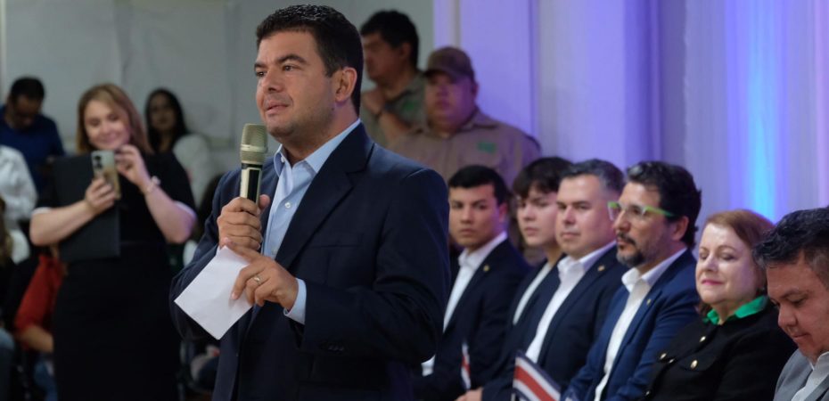 Álvaro Ramos y su liderazgo en PLN

 – Reporte Tico