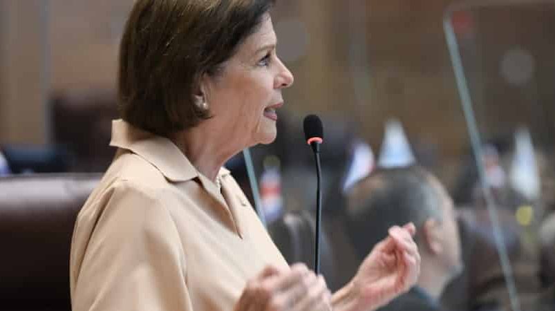Los críticos de Pilar Cisneros al Ministro de Justicia tuvieron una respuesta de Gloria Navas: «Siempre con su discurso para convertir la realidad»

 – Reporte Tico