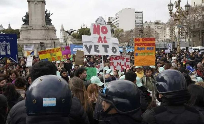 Empujó a March para obtener ayuda con discapacidades en Argentina

 – Reporte Tico