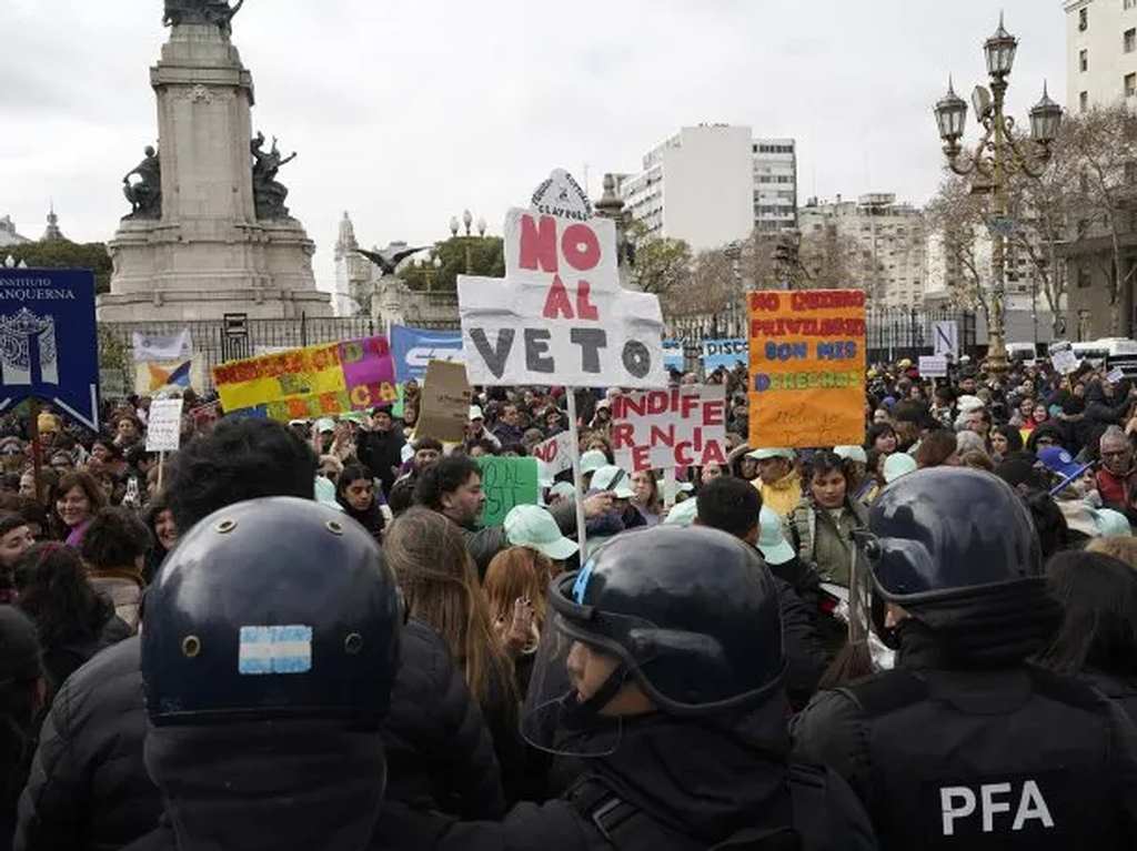 Empujó a March para obtener ayuda con discapacidades en Argentina

 – Reporte Tico